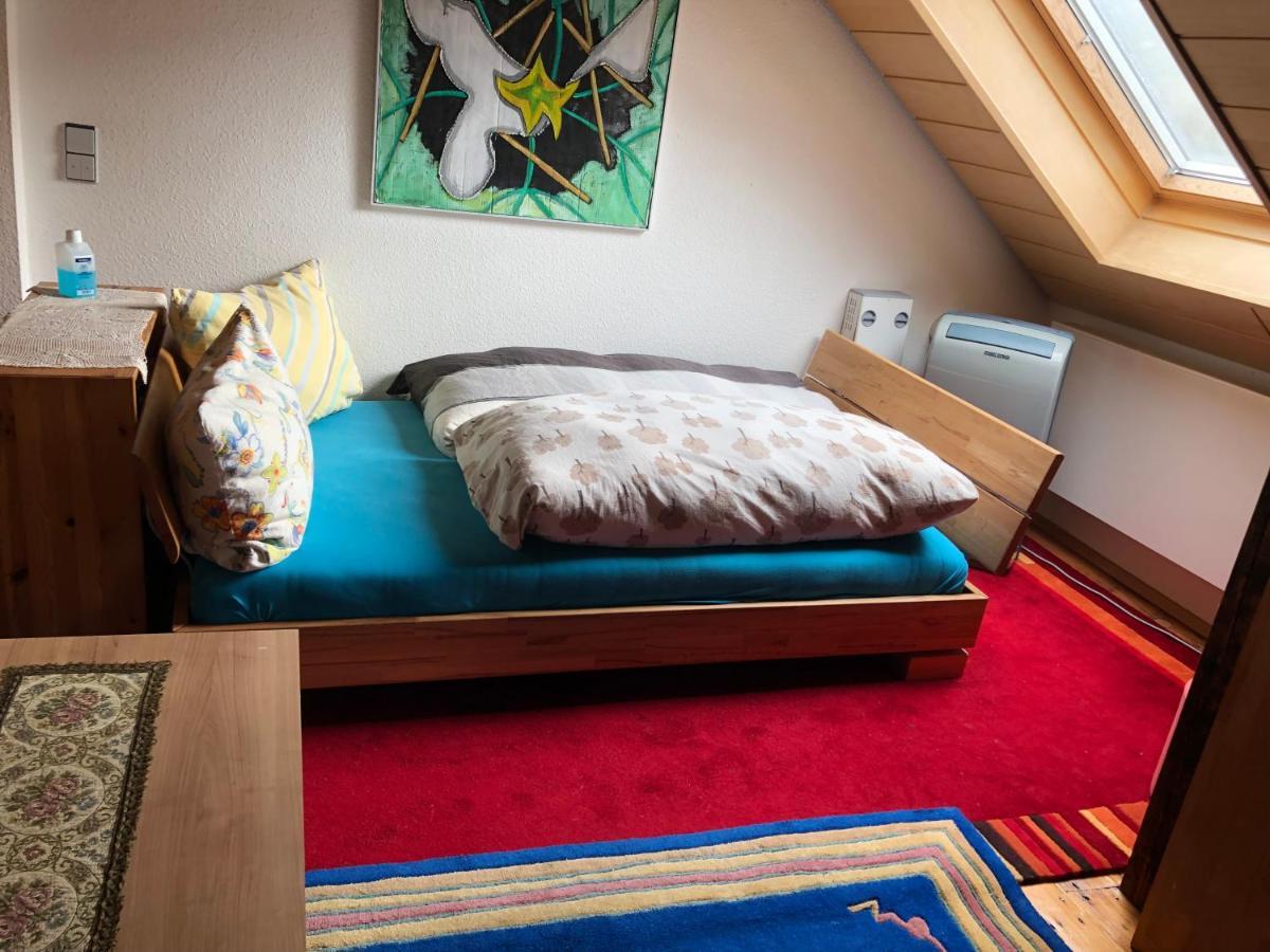 Doppelzimmer Dachgeschoss, Schnelles Wlan, Arbeitsplatz Und Garten Winningen Exterior photo