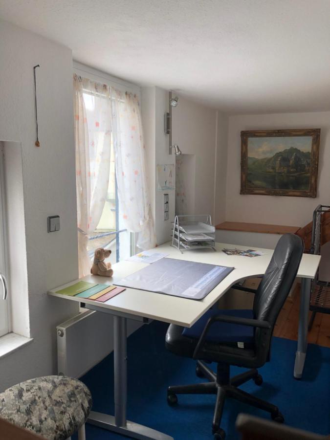 Doppelzimmer Dachgeschoss, Schnelles Wlan, Arbeitsplatz Und Garten Winningen Exterior photo