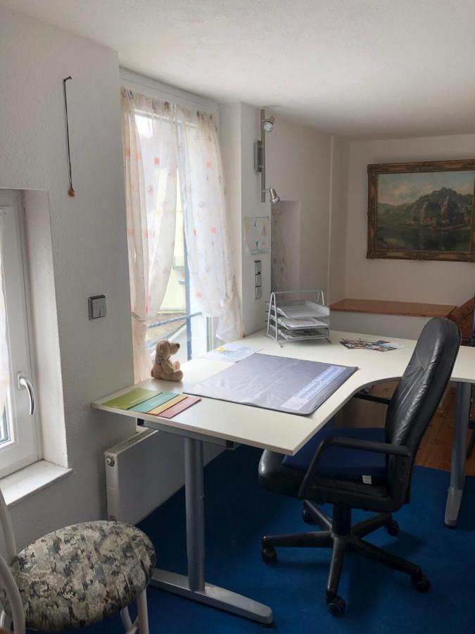 Doppelzimmer Dachgeschoss, Schnelles Wlan, Arbeitsplatz Und Garten Winningen Exterior photo